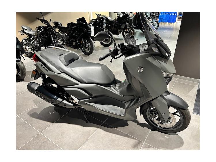 YAMAHA XMAX 300